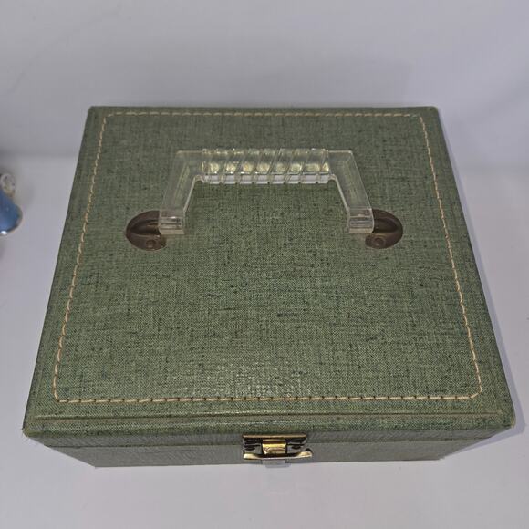 Vintage Green Wood Sewing Box w/ Spool Caddy 70+ Thread Spools JP Coats TG&Y - Picture 3 of 16